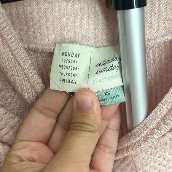 Anthropologie Saturday Sunday Cloud Fleece Cold Shoulder Sweater in Pink XS - Picture 4 of 9